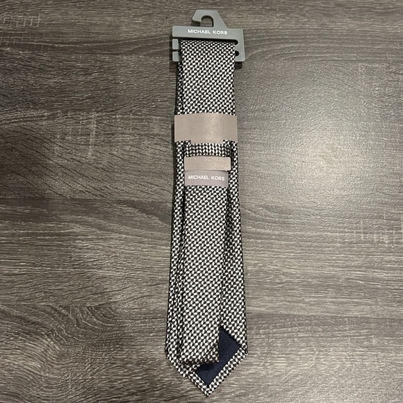 Michael Kors necktie. NWT - Picture 4 of 4